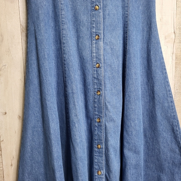 Eddie Bauer Vintage Blue Denim Button-Down Dress. Size Medium. Cotton. - Picture 3 of 13